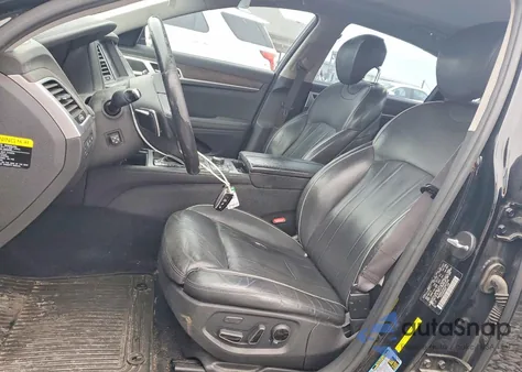 2015 Hyundai Genesis 3.8L z USA, uszkodzony, nr VIN KMHGN4JE4FU047448